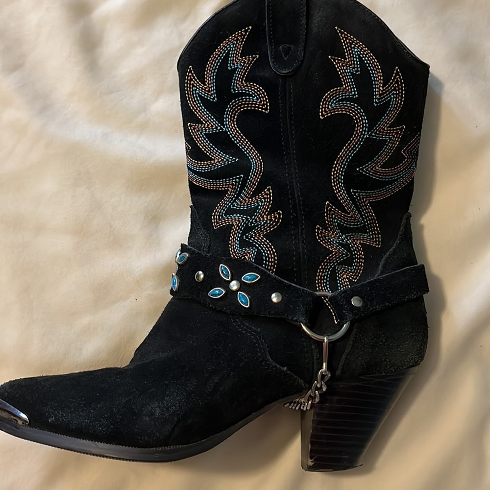 Dingo cowgirl boots. - Picture 3 of 10